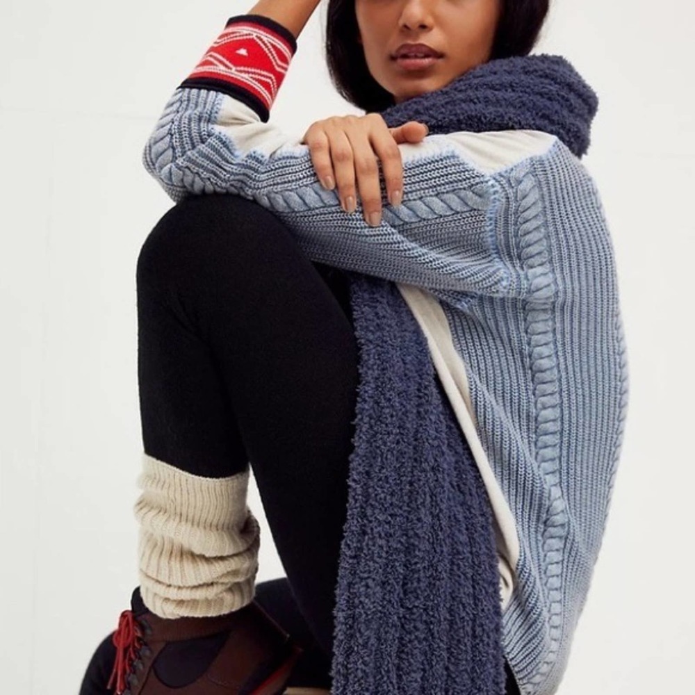 Free People Chalet Cozy Cable Knit Sweater Size XS